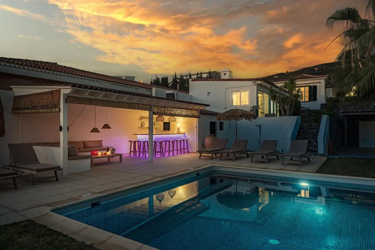 Charming Villa With Private And Heated Pool Costa Adeje  Spanje