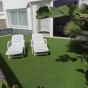 https://brunas-house.in-canary-islands.com
