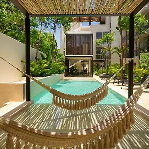 https://condo-for-4-with-access-to-pool-terrace-aruna.allrivieramayahotels.com