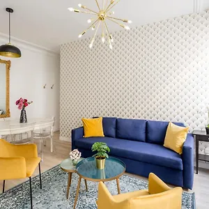 https://cosy-3-bedrooms-1-bathroom-apartment-les-halles.fr-paris.fr