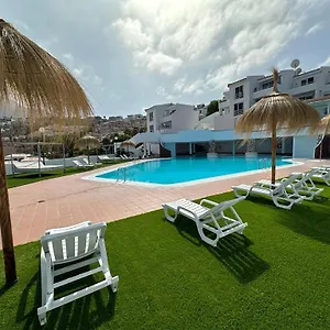 Island Village Ocean View Apartment