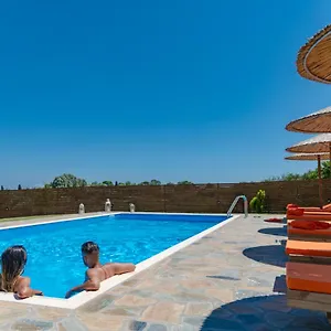 https://villa-antia.kefaloniahotels.net