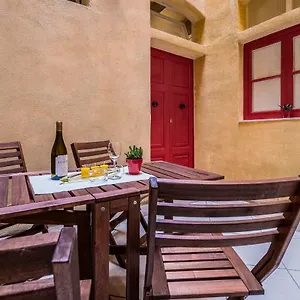 https://valletta-main-street-apartment.hotelssaintjulians.com
