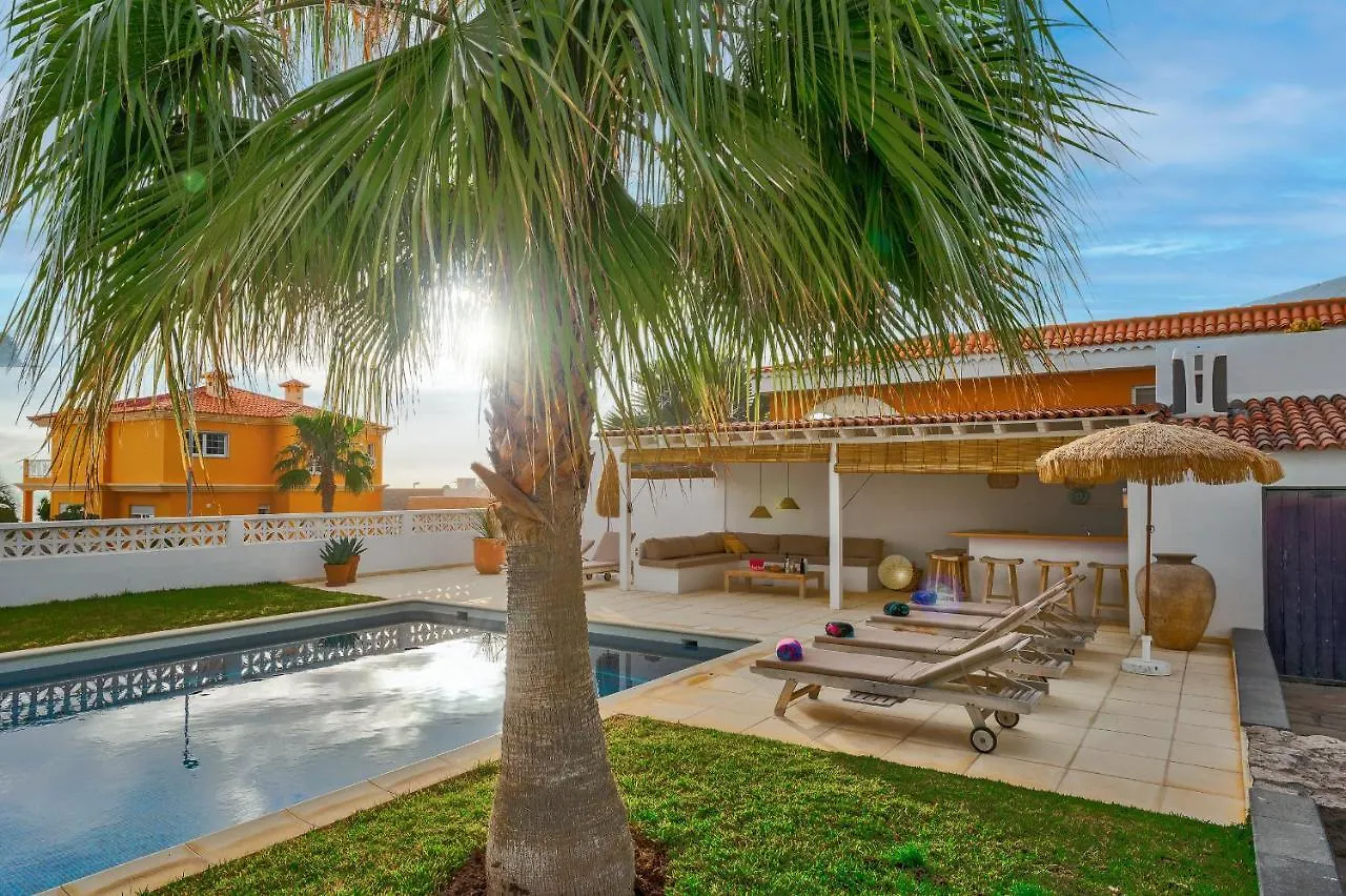 Charming Villa With Private And Heated Pool Costa Adeje  0*, Costa Adeje (Tenerife)
